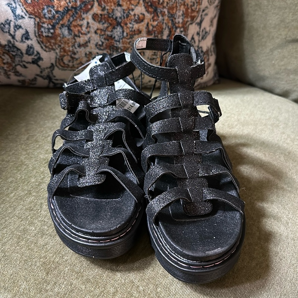 Girls size 2 brand new black doc marten style sandals